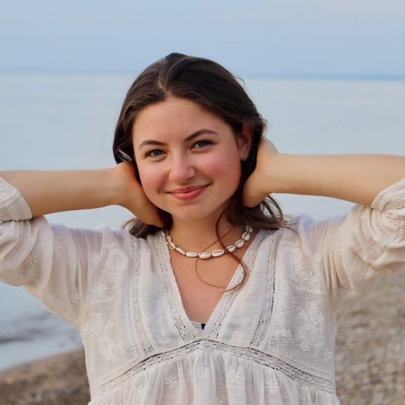 Meet your Posher, Isabel - Picture 1 of 1